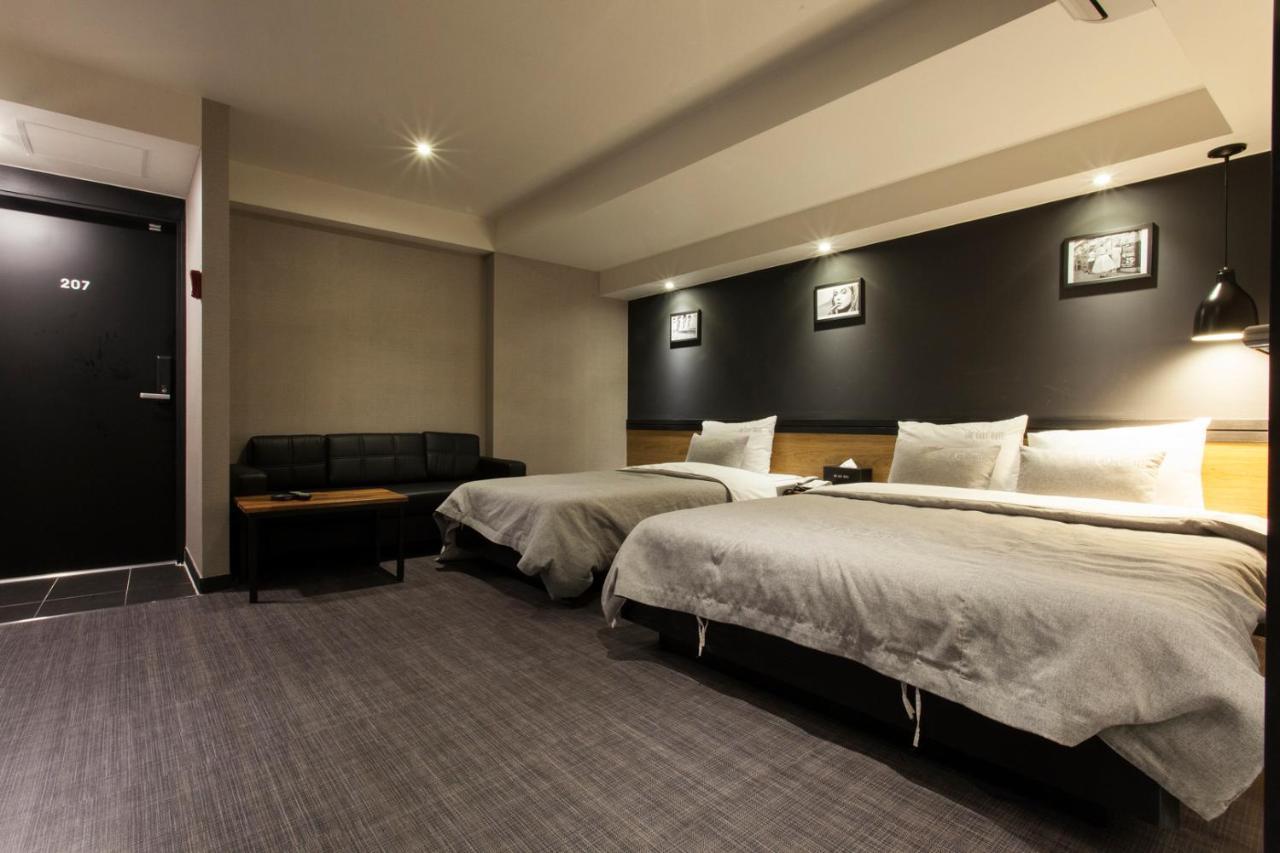 The Last Hotel Nampo Busan Buitenkant foto