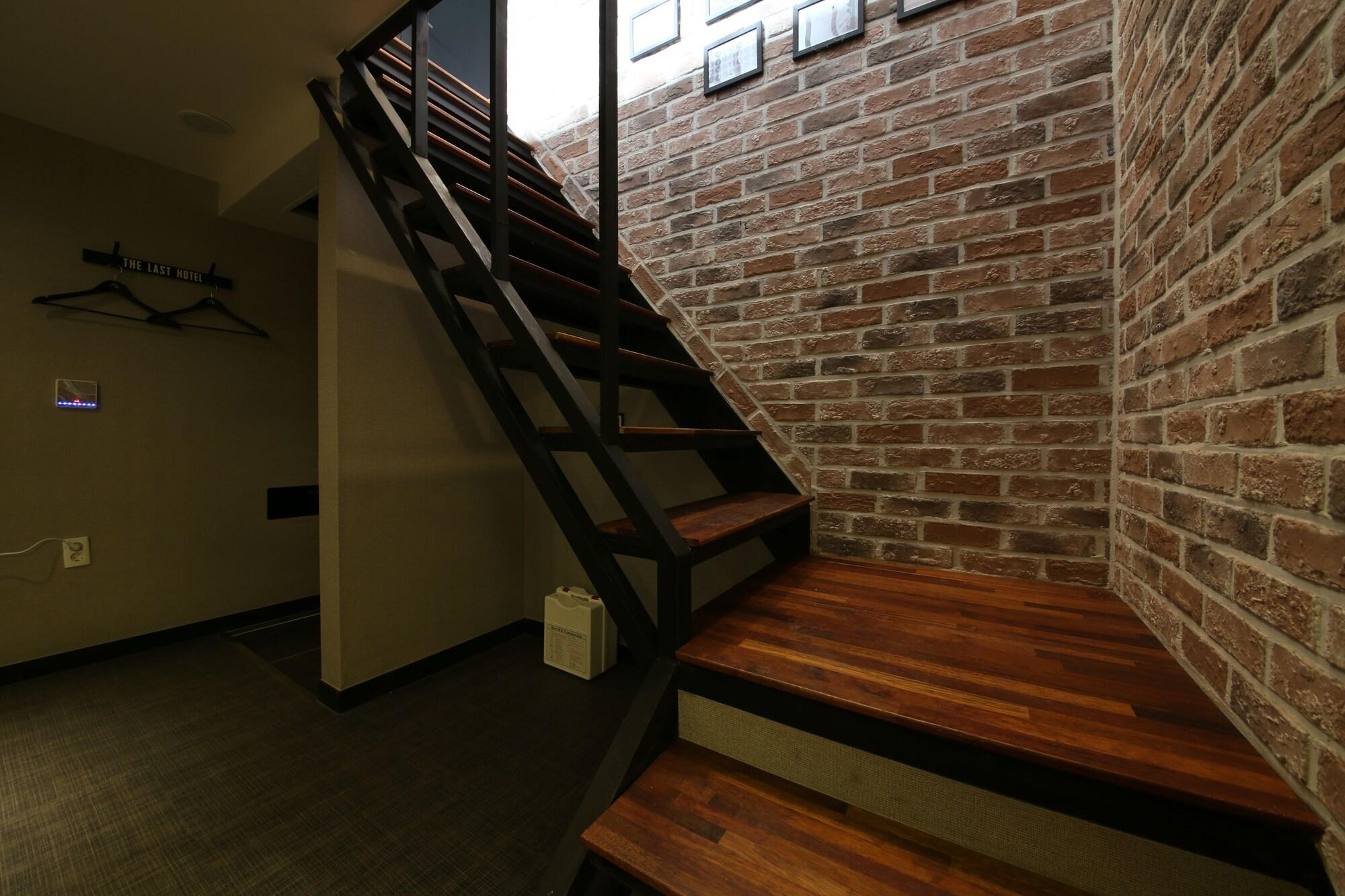 The Last Hotel Nampo Busan Buitenkant foto