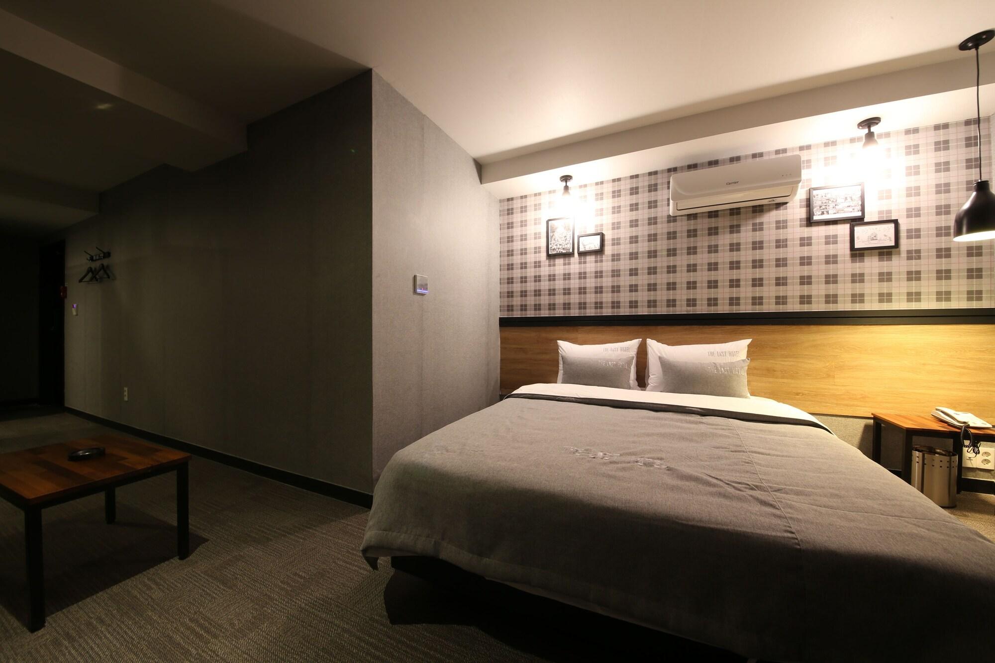 The Last Hotel Nampo Busan Buitenkant foto