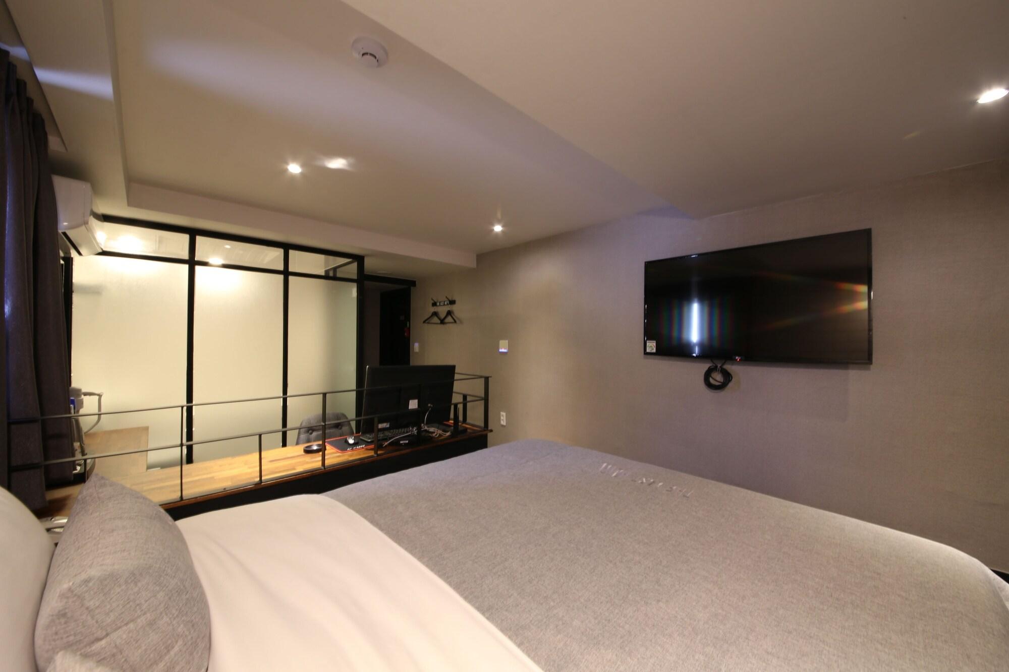 The Last Hotel Nampo Busan Buitenkant foto