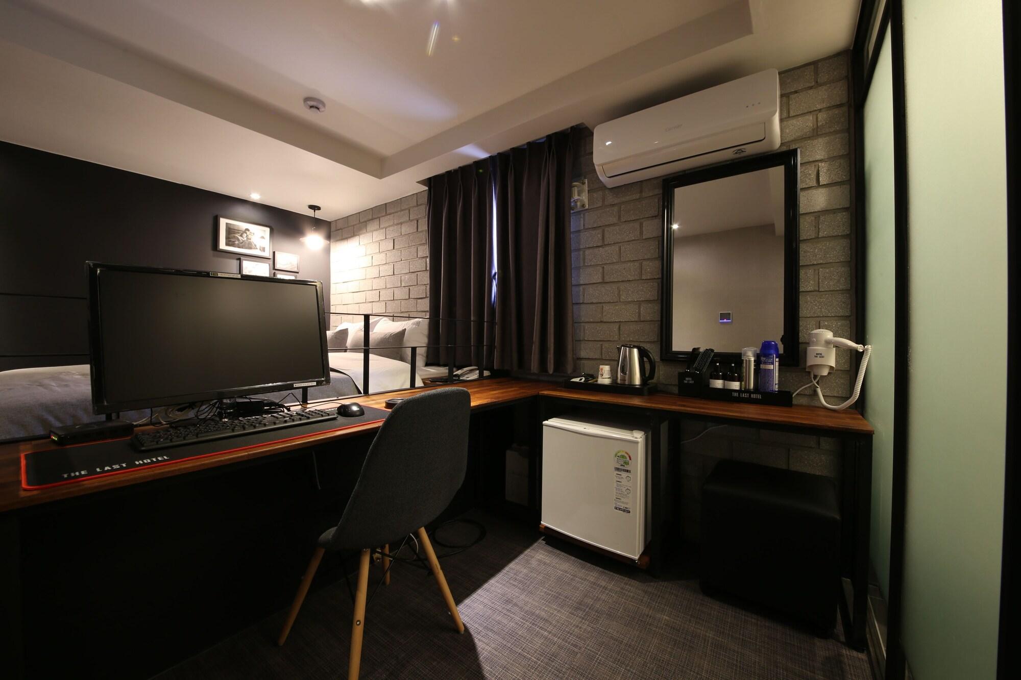 The Last Hotel Nampo Busan Buitenkant foto